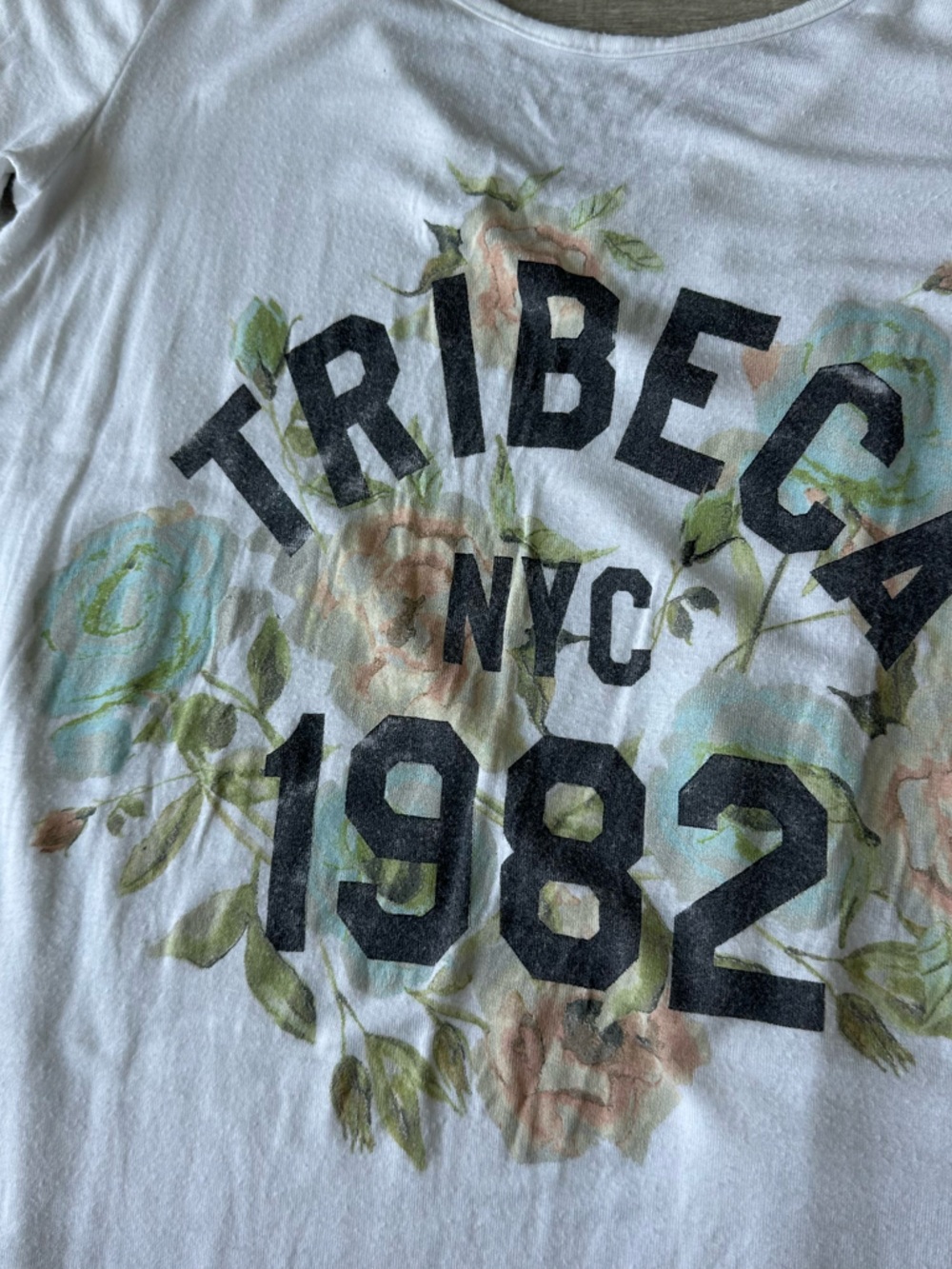 Y2K Ardene White 'Tribeca NYC 1982' Floral Graphic Scoop Neck Top - Picture 4 of 7